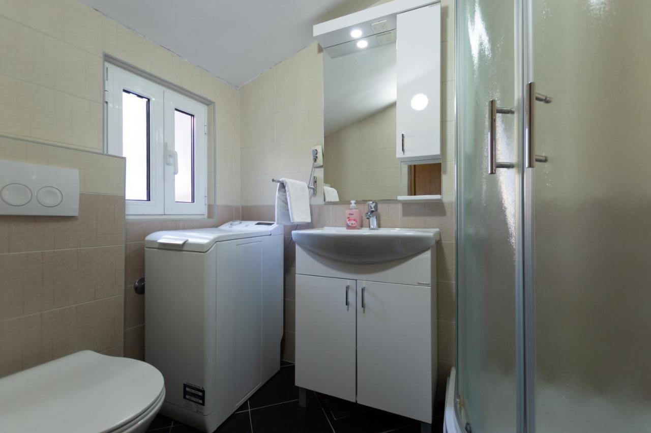 سبليت Camenno Apartments-The Heart Of Diocletian'S Palace-Open All Winter! المظهر الخارجي الصورة