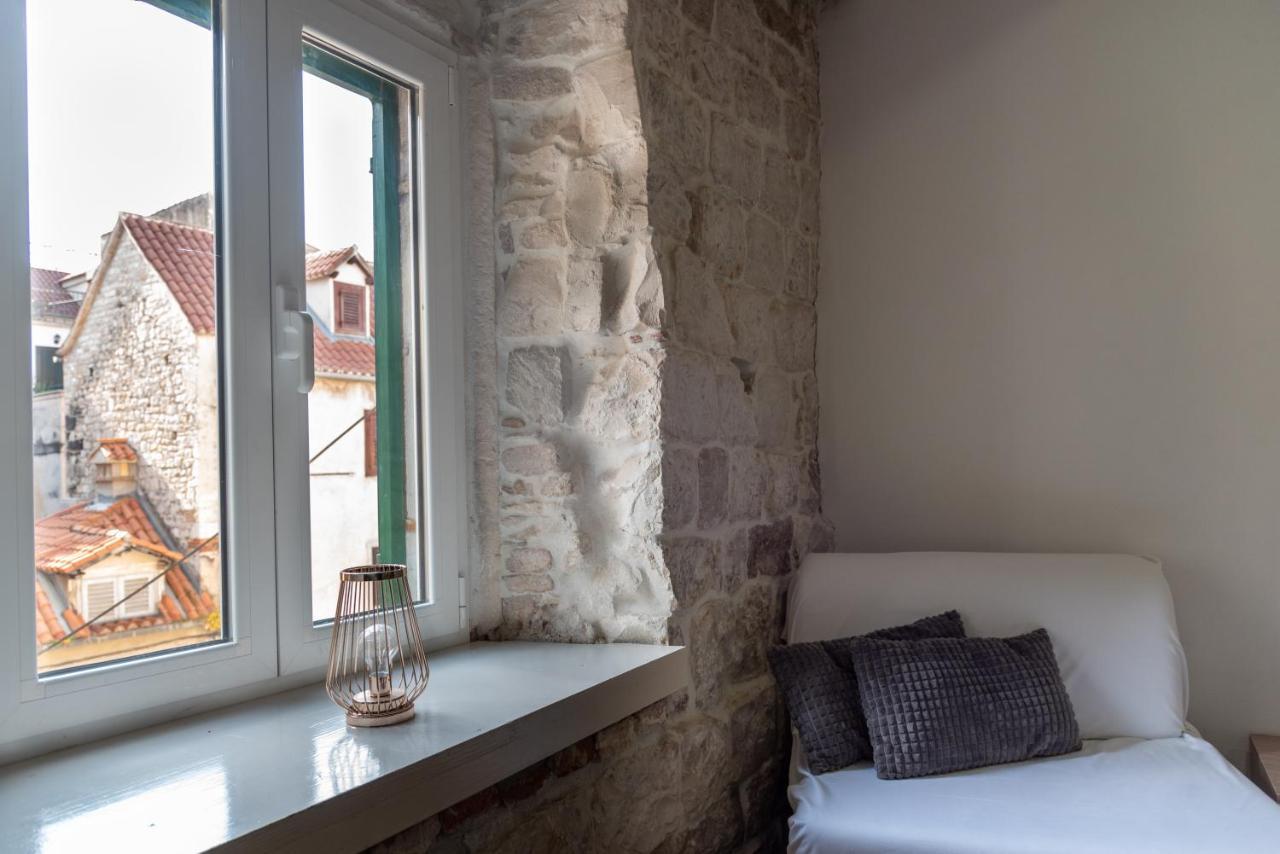 سبليت Camenno Apartments-The Heart Of Diocletian'S Palace-Open All Winter! المظهر الخارجي الصورة