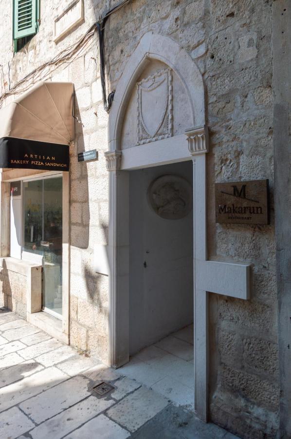 سبليت Camenno Apartments-The Heart Of Diocletian'S Palace-Open All Winter! المظهر الخارجي الصورة